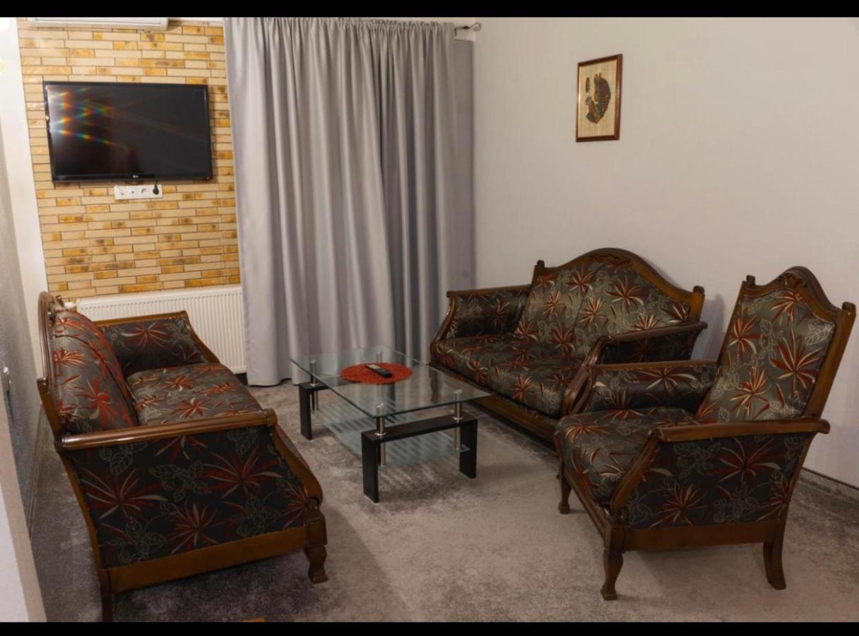 Apartmani I Sobe Centar Бугойно Екстер'єр фото
